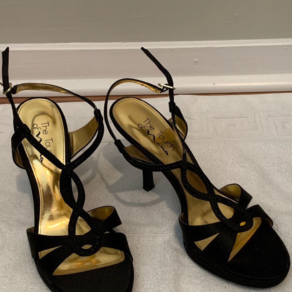 Touch of Nina black suede sandals in size 9 1/2